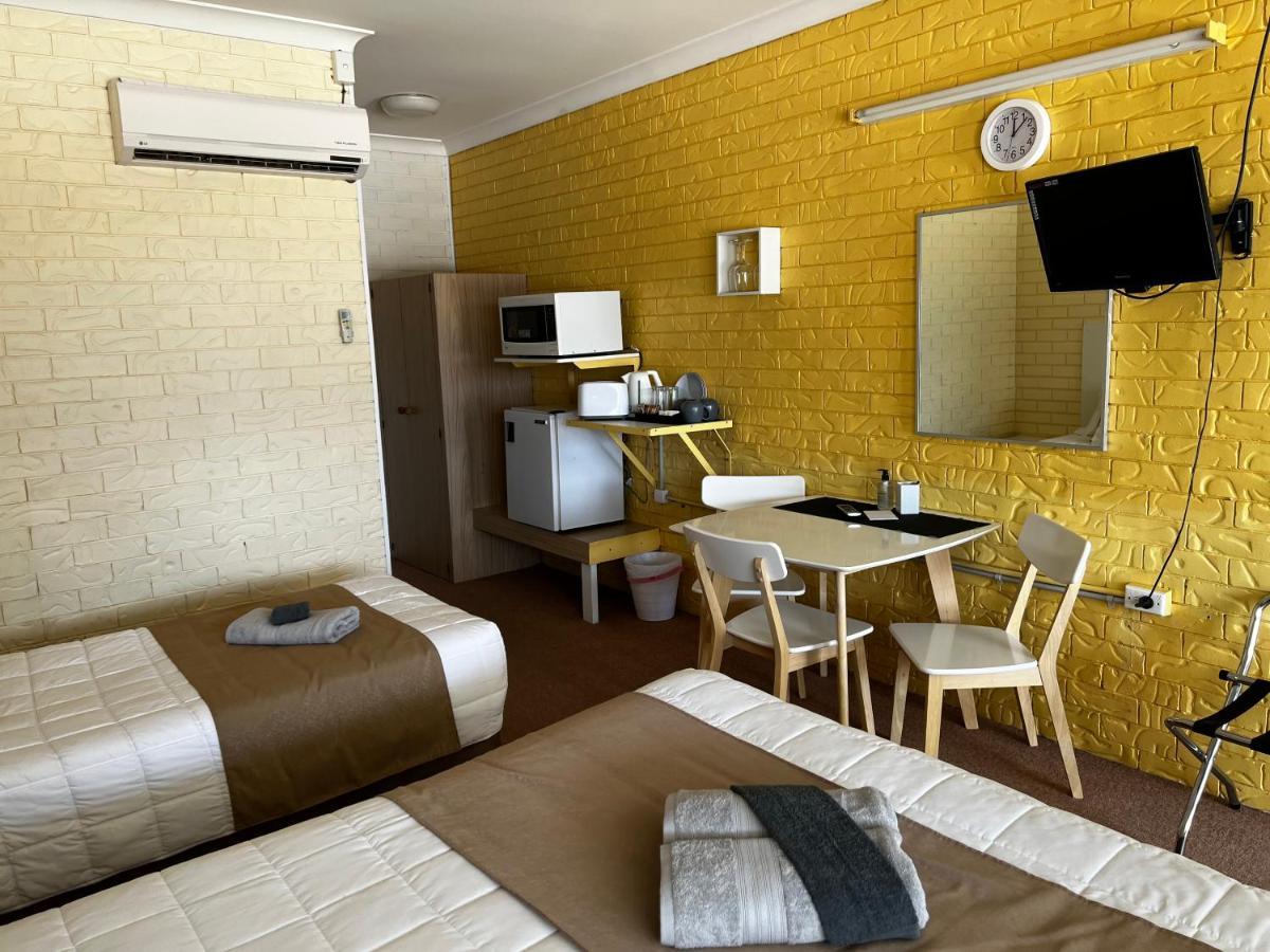 Jillaroo Motor Inn グレン・インズ エクステリア 写真