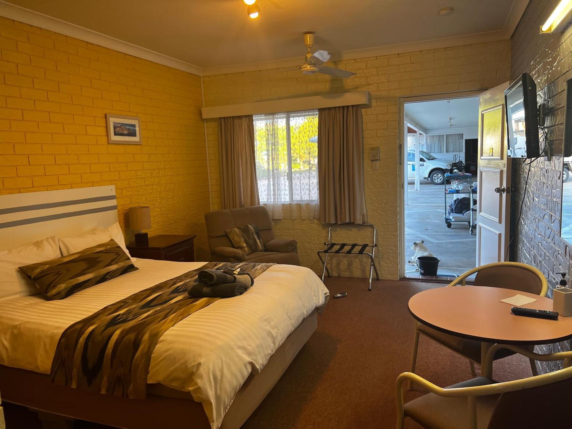 Jillaroo Motor Inn グレン・インズ エクステリア 写真