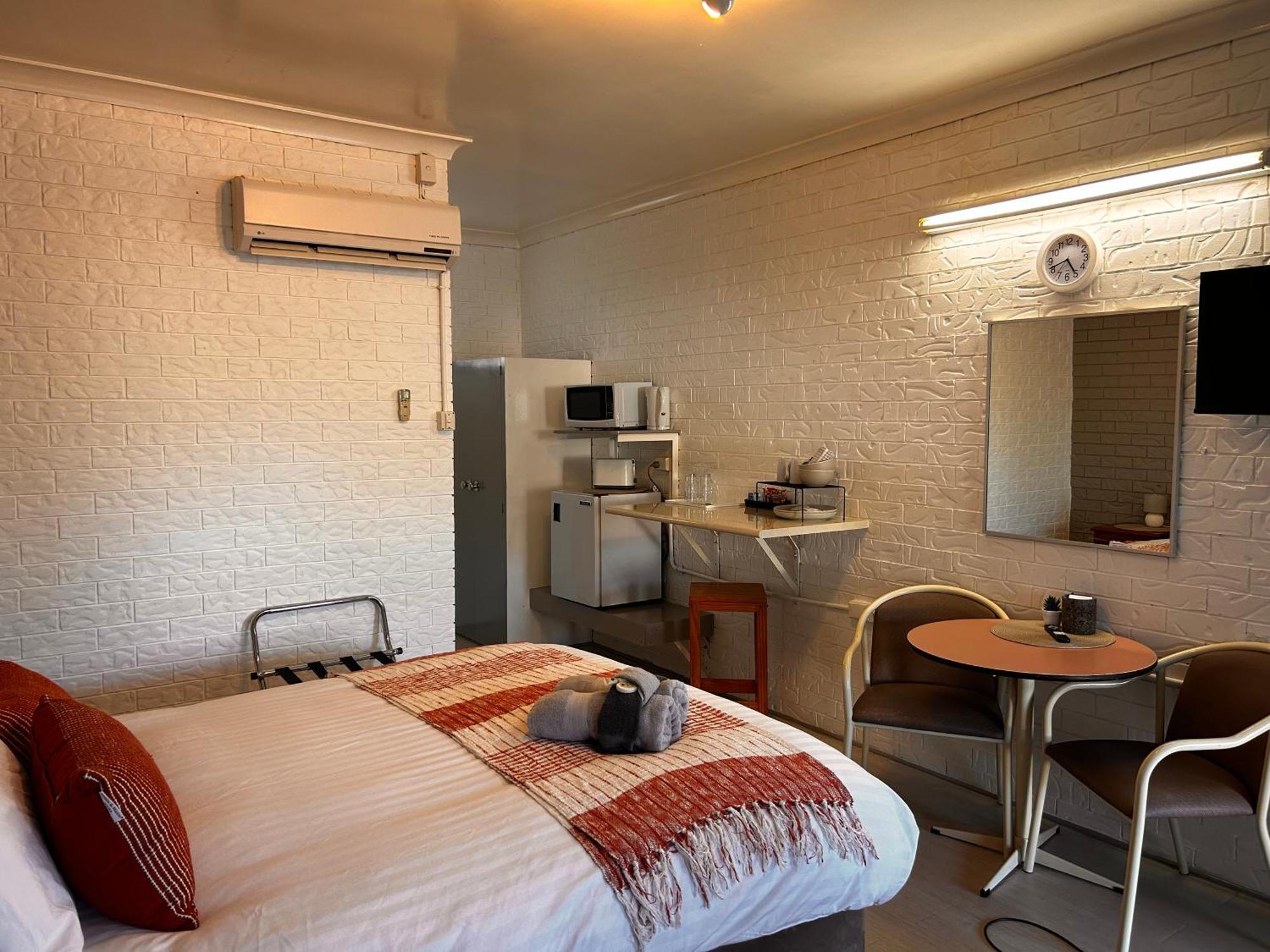 Jillaroo Motor Inn グレン・インズ エクステリア 写真